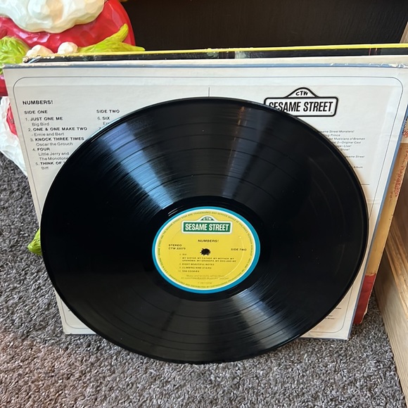 Sesame Street. NUMBERS Vinyl Record - Picture 3 of 4